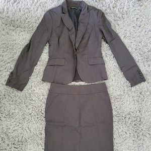 Express Skirt Suit